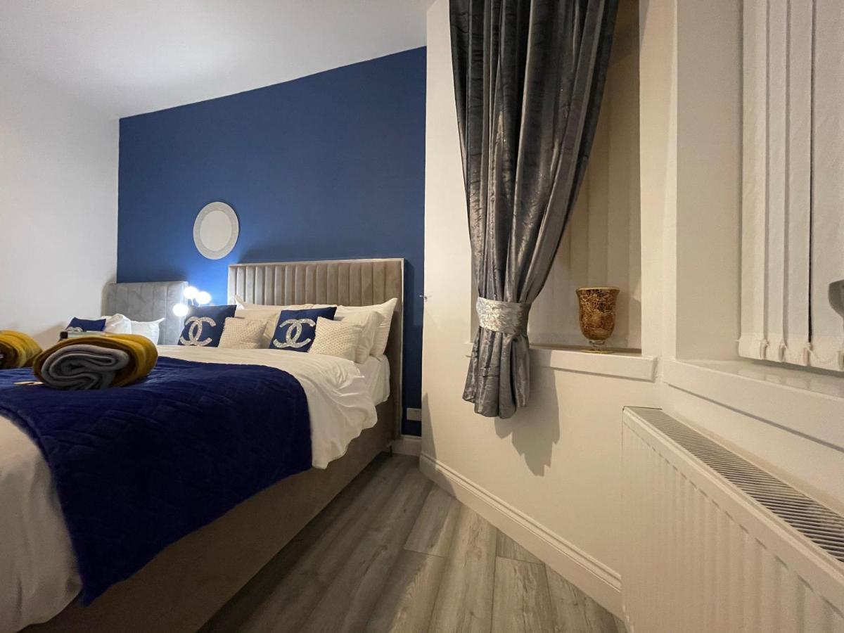 Hla Holytown Appartement Mossend Buitenkant foto