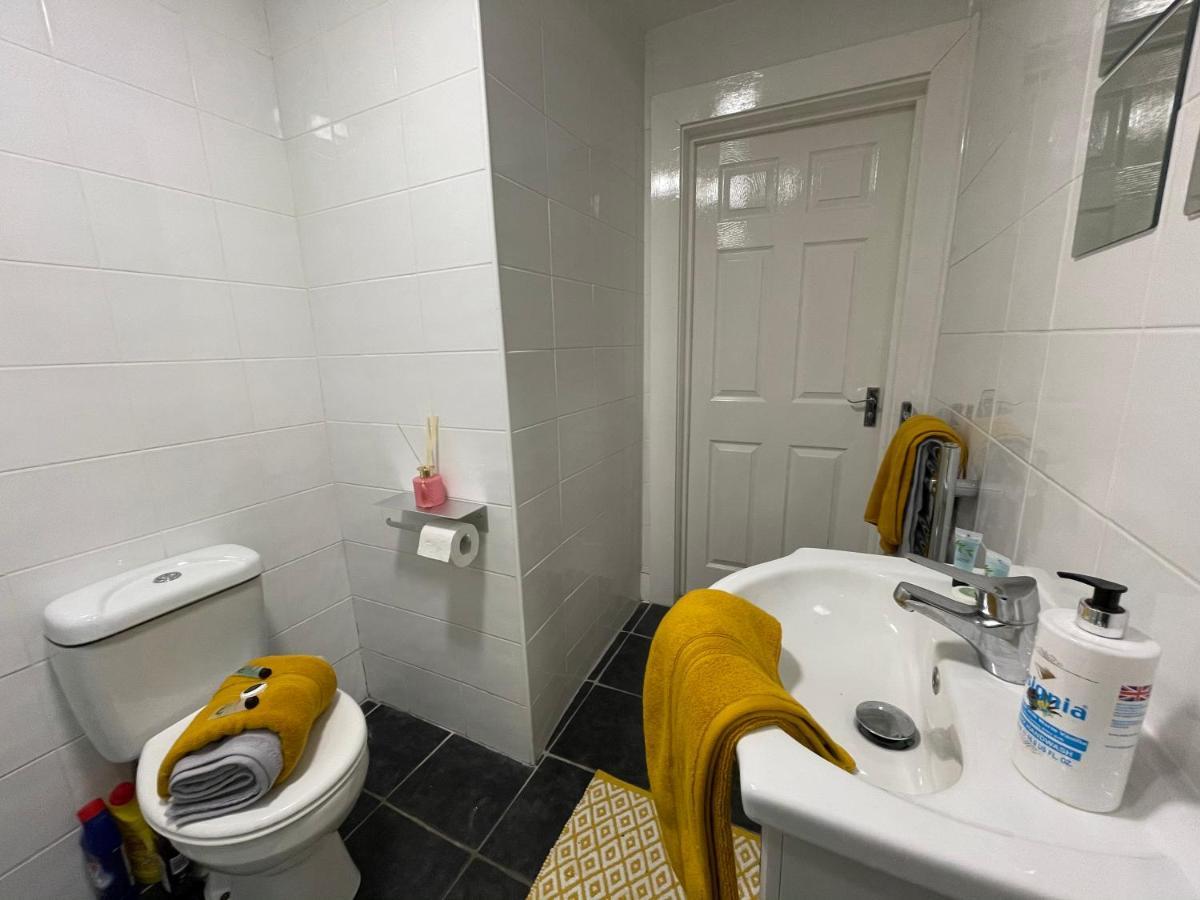 Hla Holytown Appartement Mossend Buitenkant foto