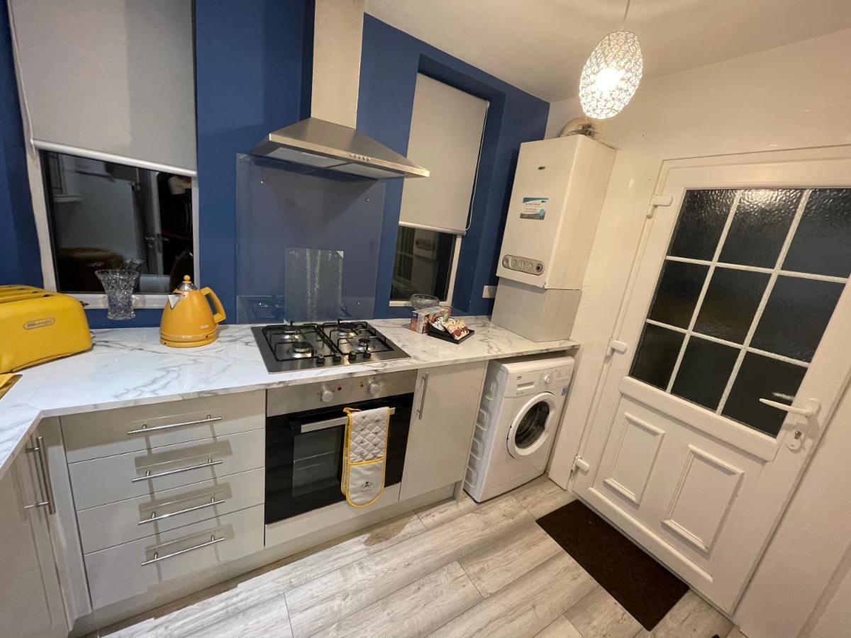 Hla Holytown Appartement Mossend Buitenkant foto