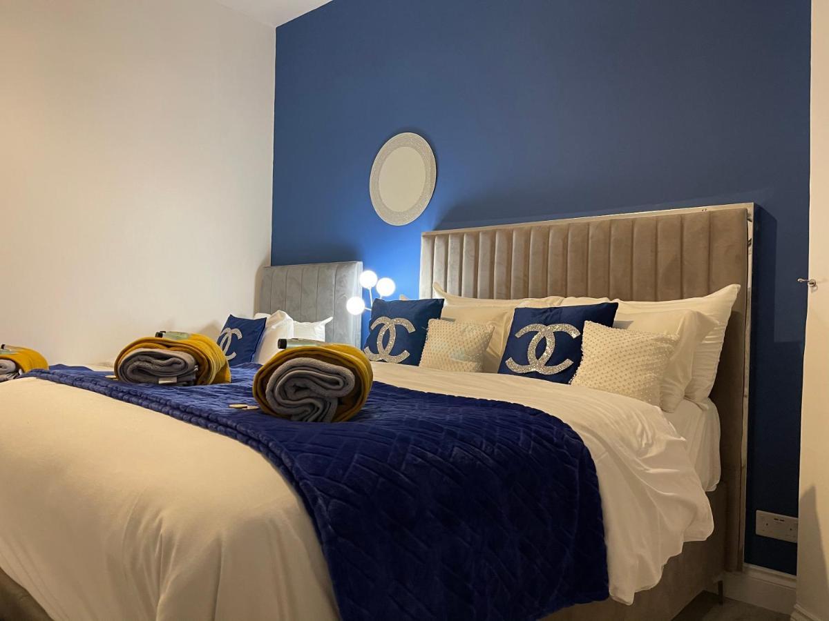 Hla Holytown Appartement Mossend Buitenkant foto