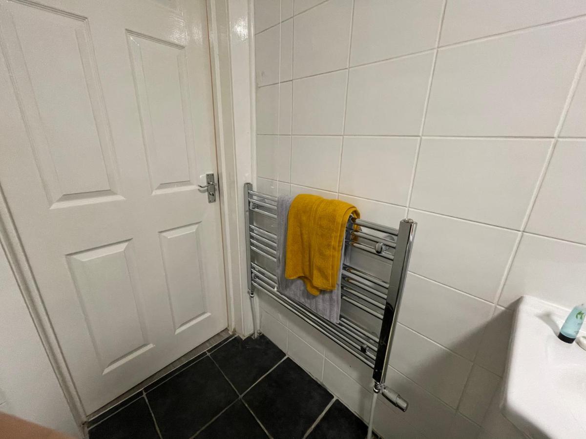 Hla Holytown Appartement Mossend Buitenkant foto