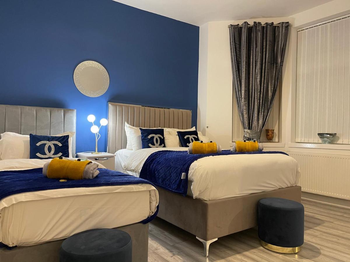 Hla Holytown Appartement Mossend Buitenkant foto