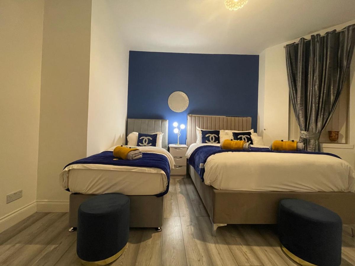 Hla Holytown Appartement Mossend Buitenkant foto